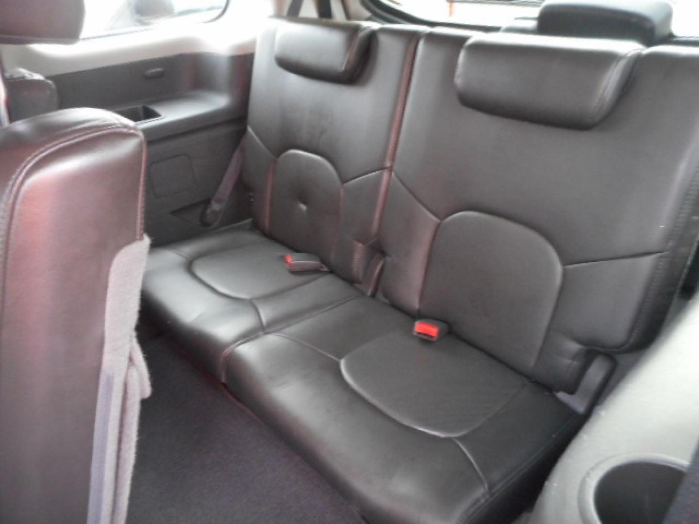 2011 SILVER NISSAN PATHFINDER S; LE; SV (5N1AR1NB2BC) , located at 1200 Cassat Avenue, Jacksonville, FL, 32205, (904) 695-1885, 30.302404, -81.731033 - Photo#5
